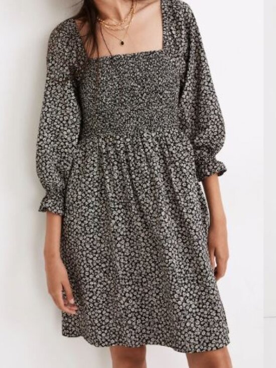 Madewell Dresses & Skirts - MADEWELL Lucie Elbow-Sleeve Smocked Dress in Parisian Ditsy - size Large